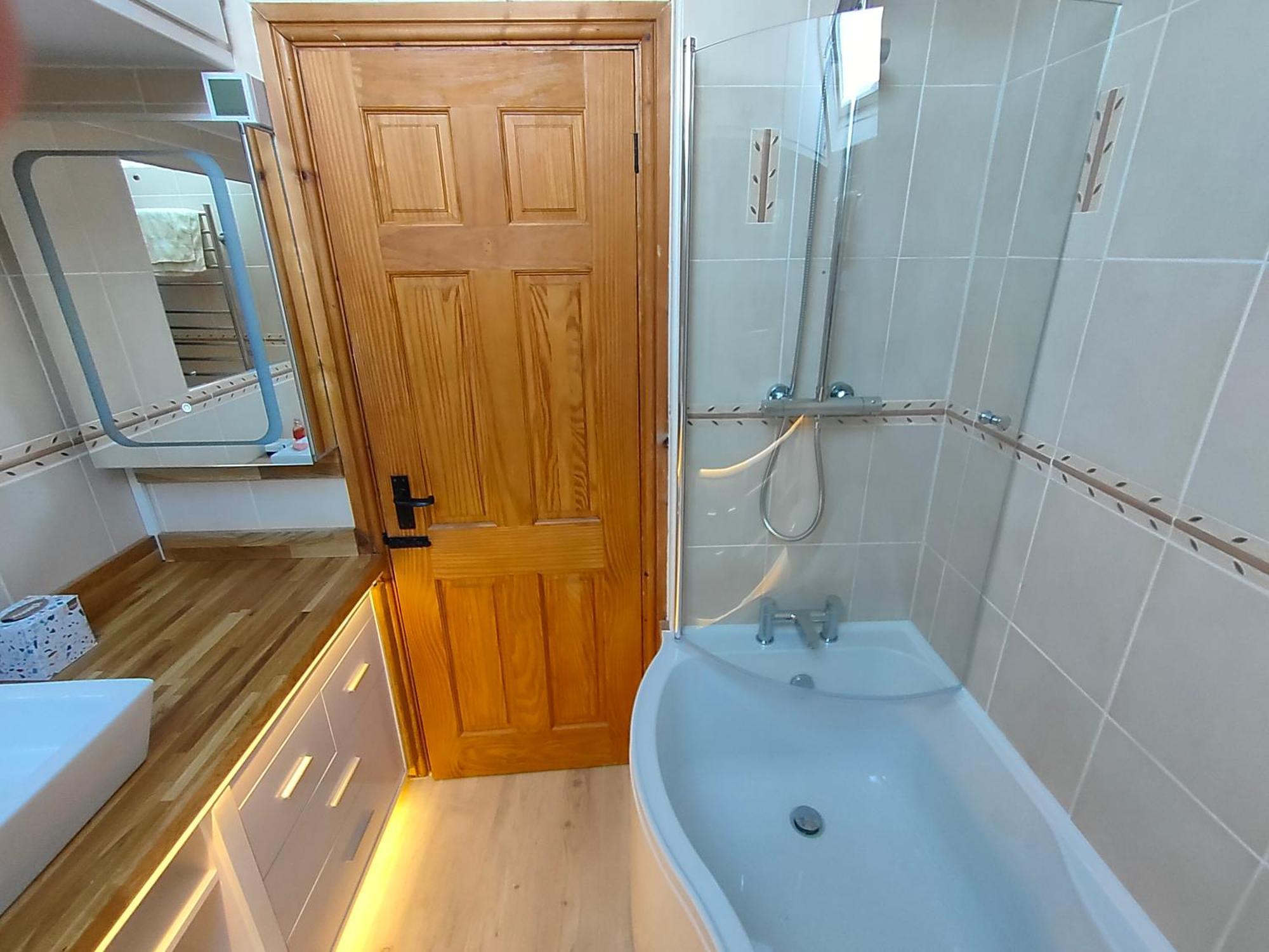 Kinton Grange Snug